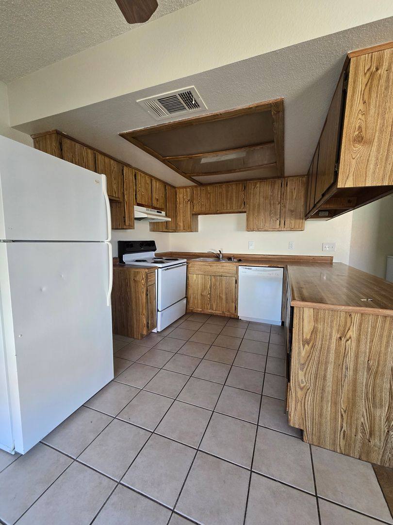 Condo for rent at 4300 Lamont St, Las Vegas, NV 89115