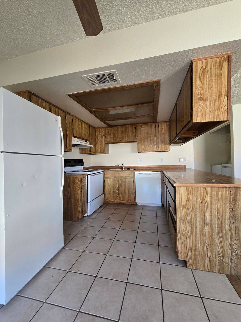 Condo for rent at 4300 Lamont St, Las Vegas, NV 89115