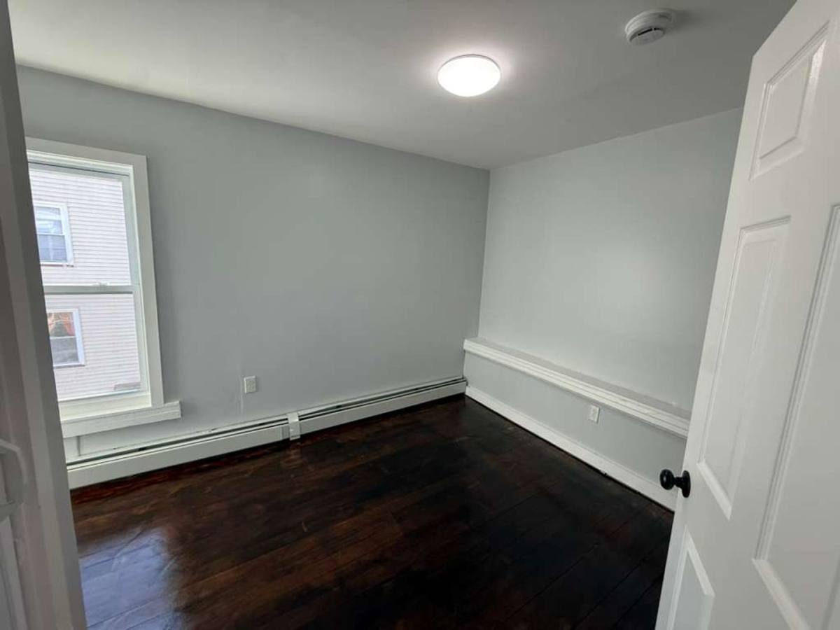 Apartment for rent at 88 Cross St, Southbridge, MA 01550