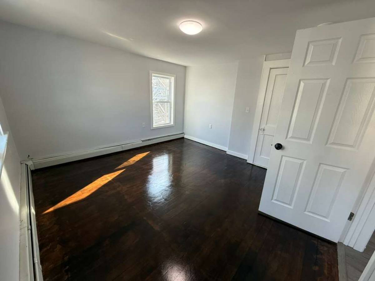 Apartment for rent at 88 Cross St, Southbridge, MA 01550