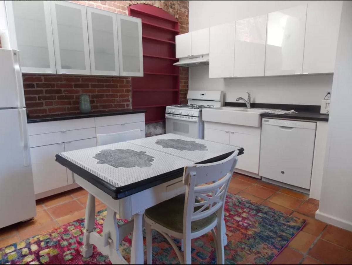 Apartment for rent at 924 State St, New Haven, CT 06511