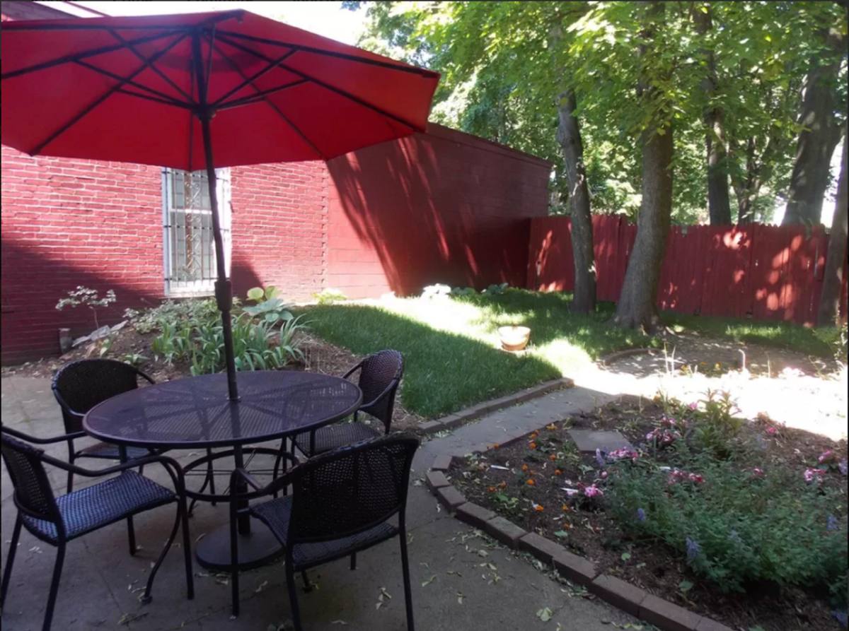 Apartment for rent at 924 State St, New Haven, CT 06511