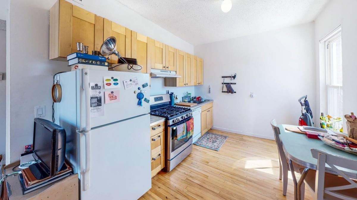Apartment for rent at 924 State St, New Haven, CT 06511