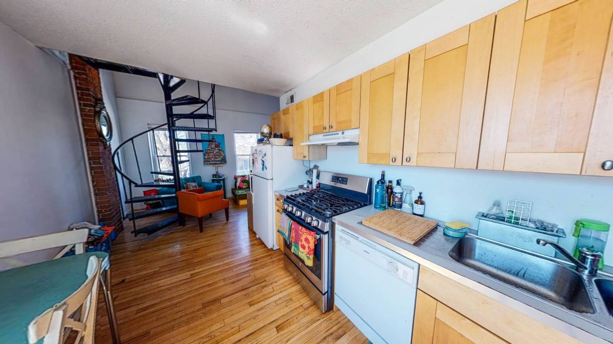 Apartment for rent at 924 State St, New Haven, CT 06511