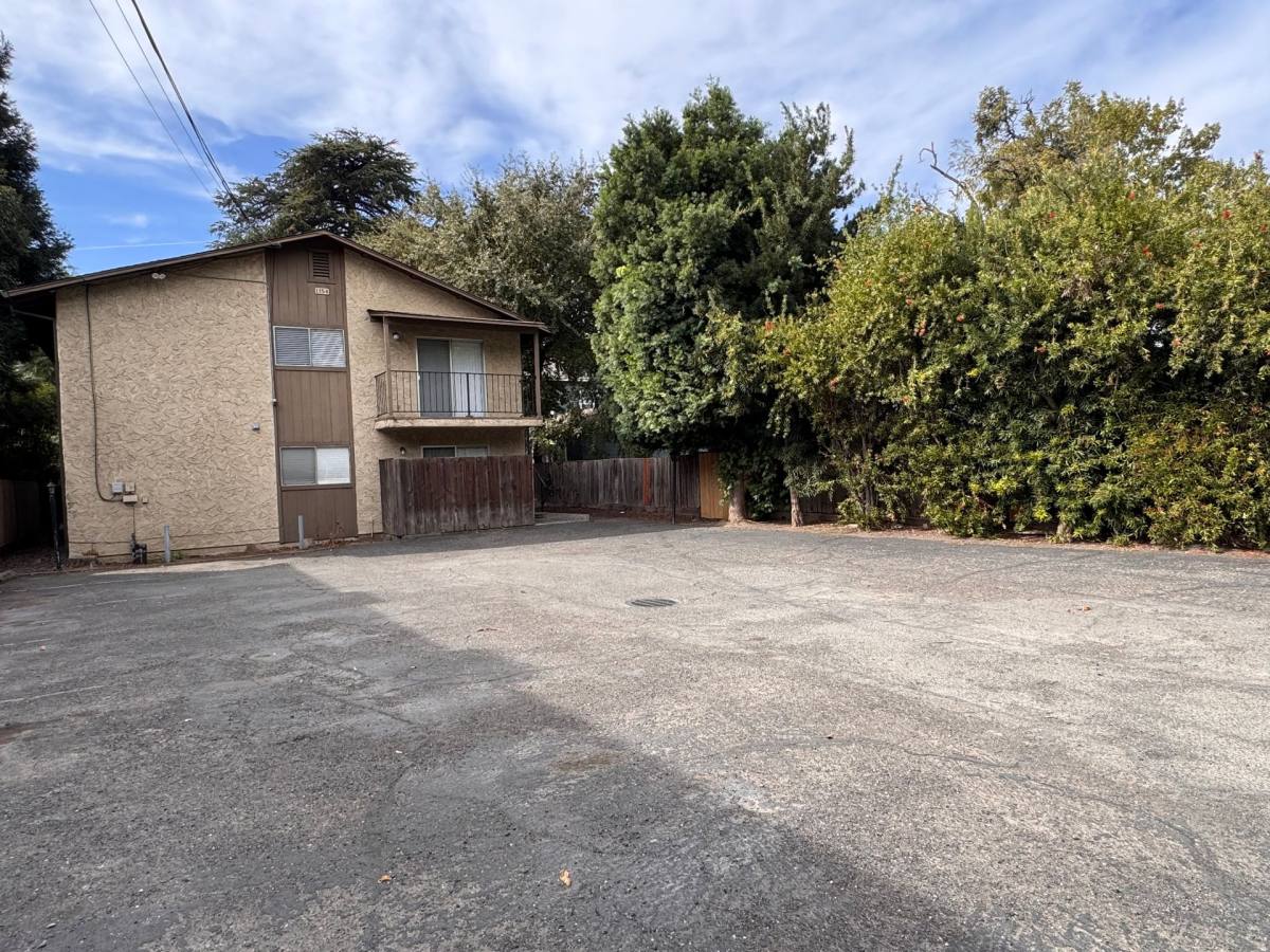 Apartment for rent at 1154 Magnolia Ave, Chico, CA 95926