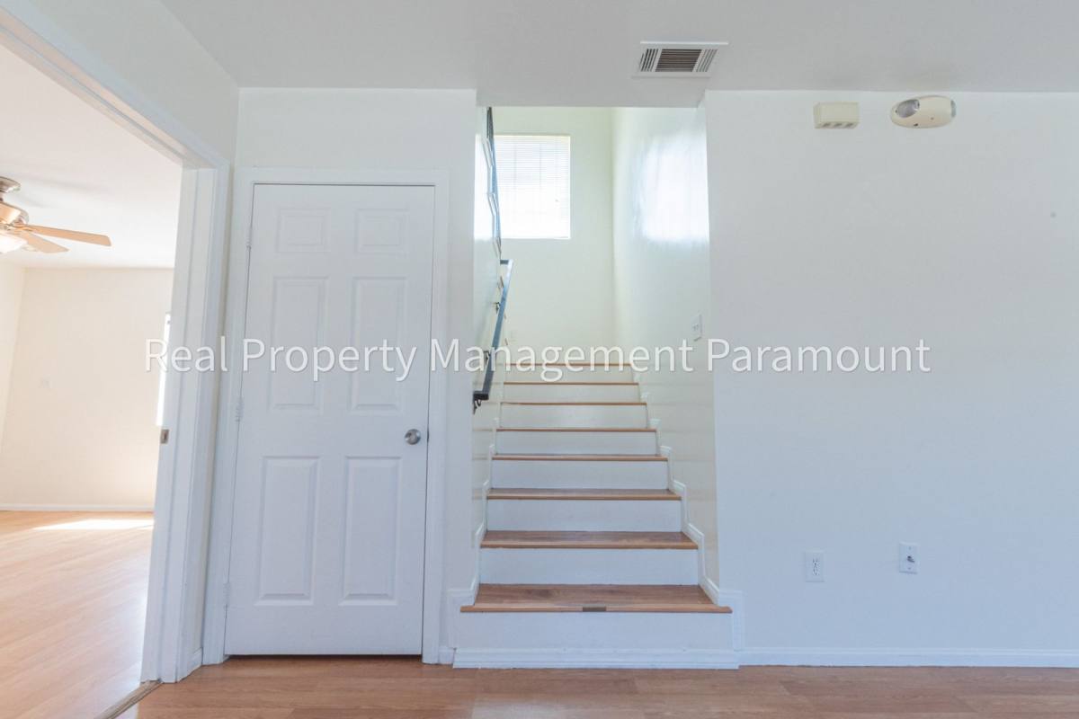 Apartment for rent at 3248 W 111th St, Inglewood, CA 90303