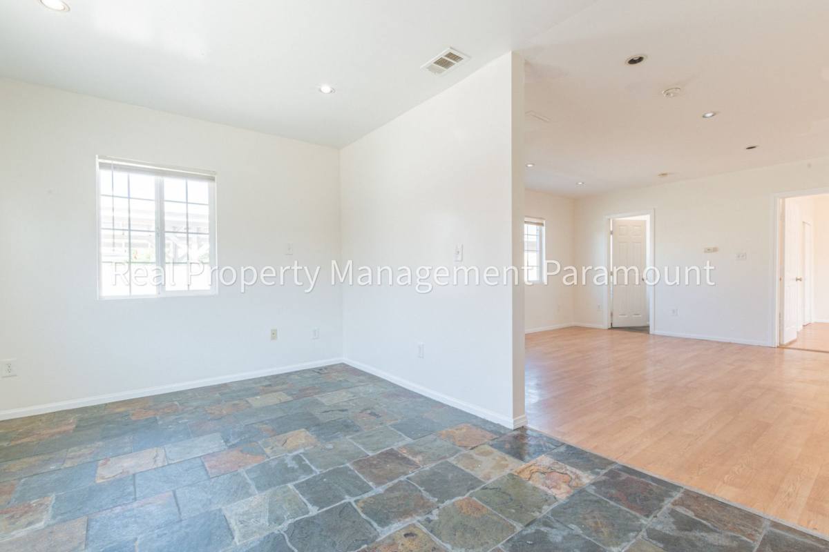 Apartment for rent at 3248 W 111th St, Inglewood, CA 90303