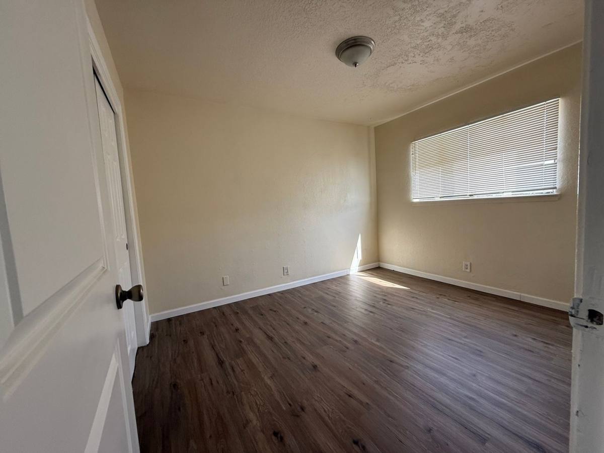 Apartment for rent at 301 & 305 Grove St NE, Albuquerque, NM 87108