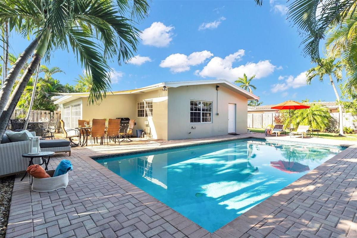 House for rent at 3221 Seaward Dr, Pompano Beach, FL 33062