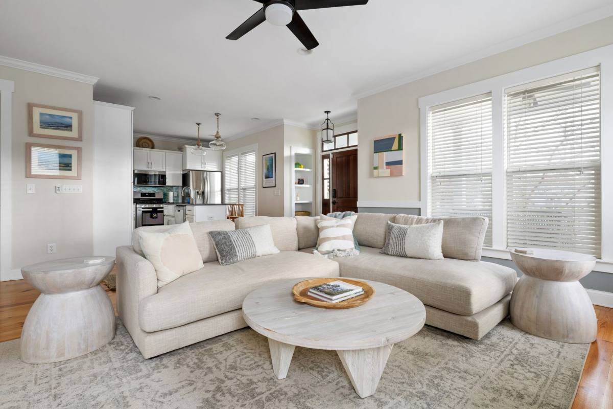 House for rent at 1 Piedmont Ave, Charleston, SC 29403