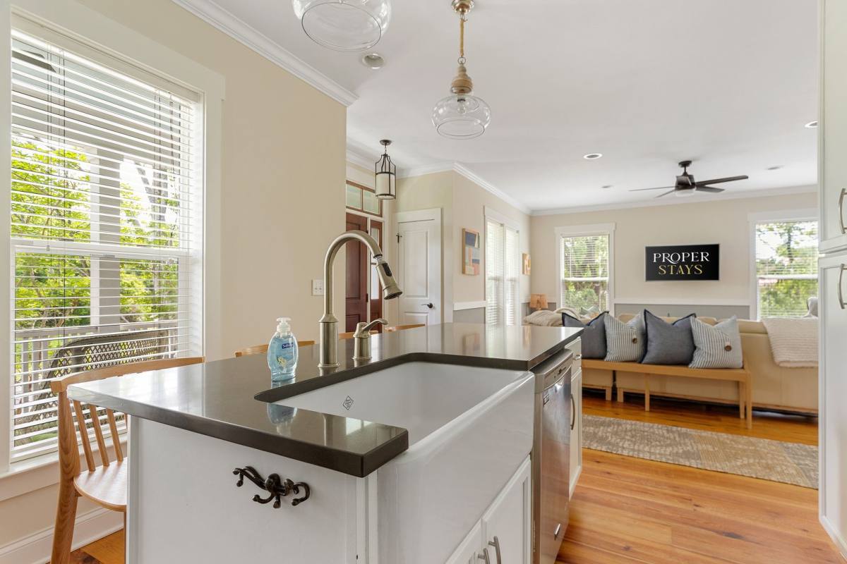 House for rent at 1 Piedmont Ave, Charleston, SC 29403