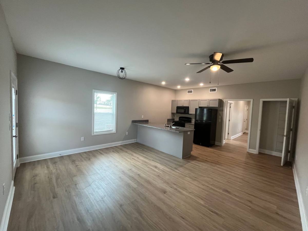 Apartment for rent at 215 217 N Elm St, Jacksonville, AR 72076
