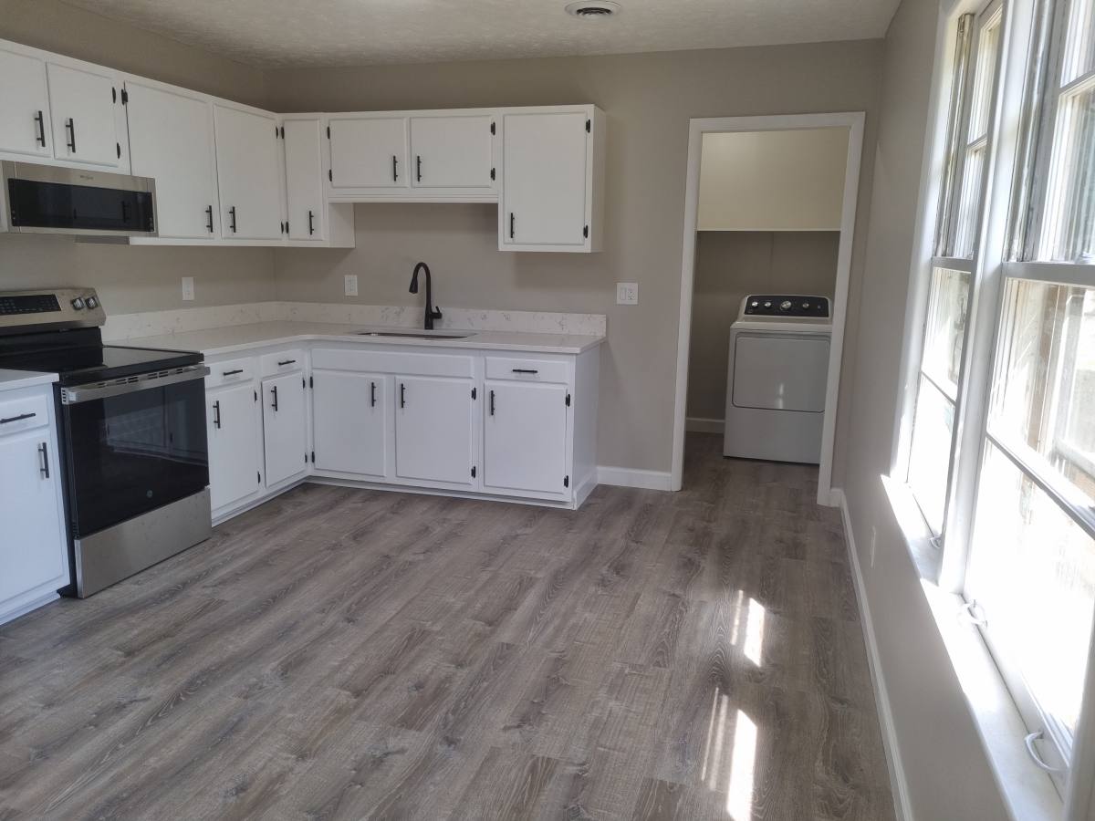 House for rent at 967 Sanchez Dr, Fayetteville, NC 28314