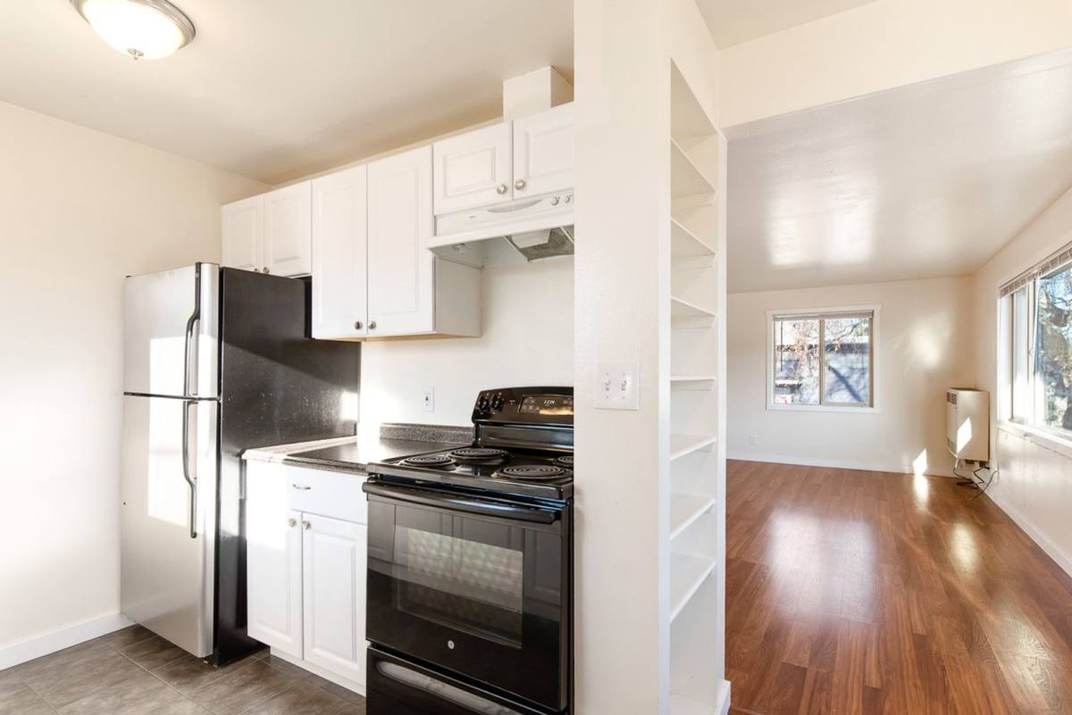 Apartment for rent at 1107 S 3rd St, Mount Vernon, WA 98273