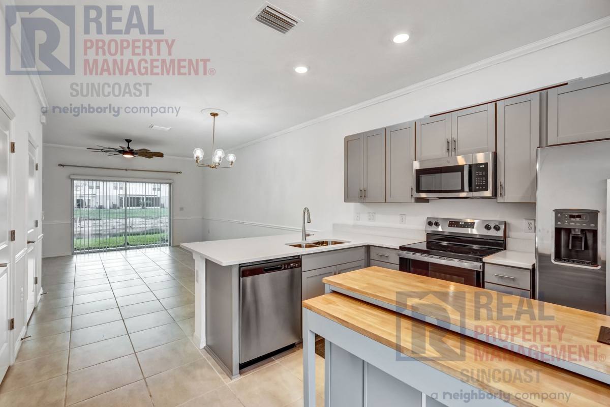 Townhouse for rent at 8937 Daybreak St, Sarasota, FL 34241