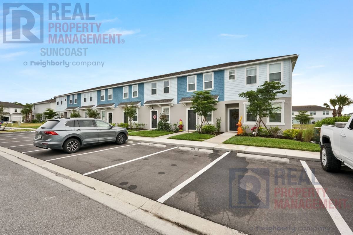Townhouse for rent at 8937 Daybreak St, Sarasota, FL 34241