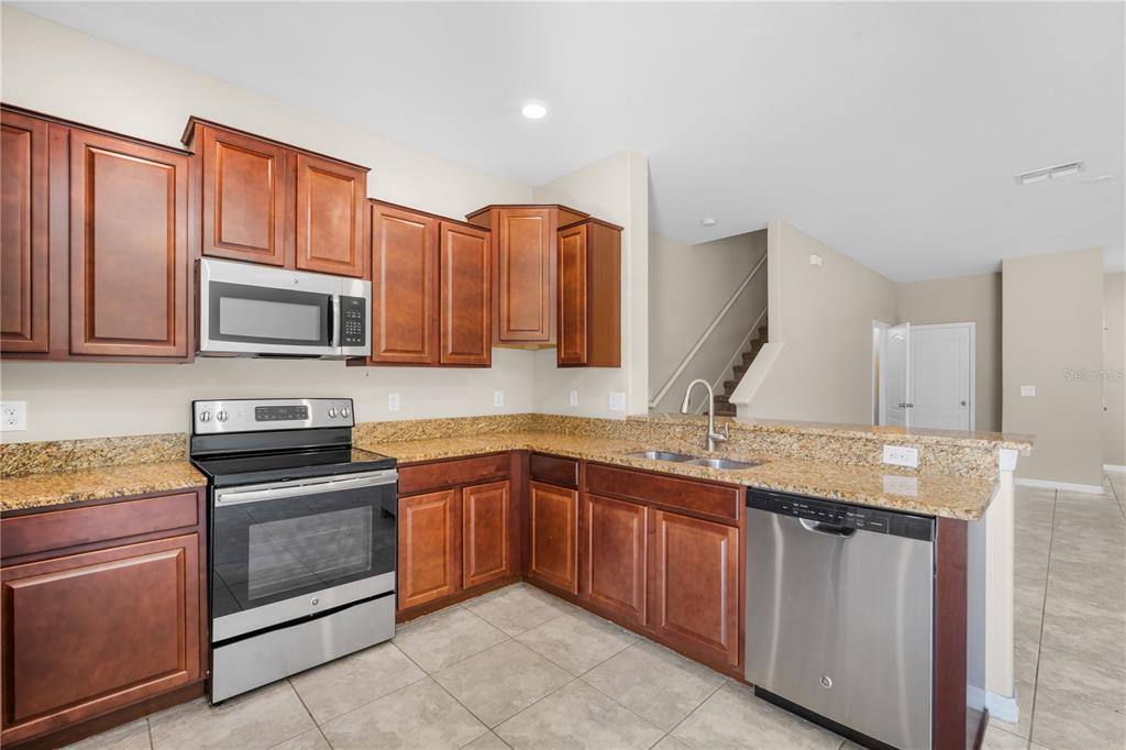 Townhouse for rent at 2108 Golden Falcon Dr, Ruskin, FL 33570