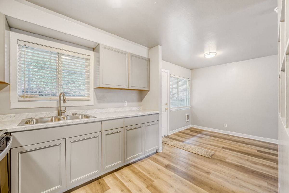 Apartment for rent at 9045 Canyon Dr, Kent, WA 98030