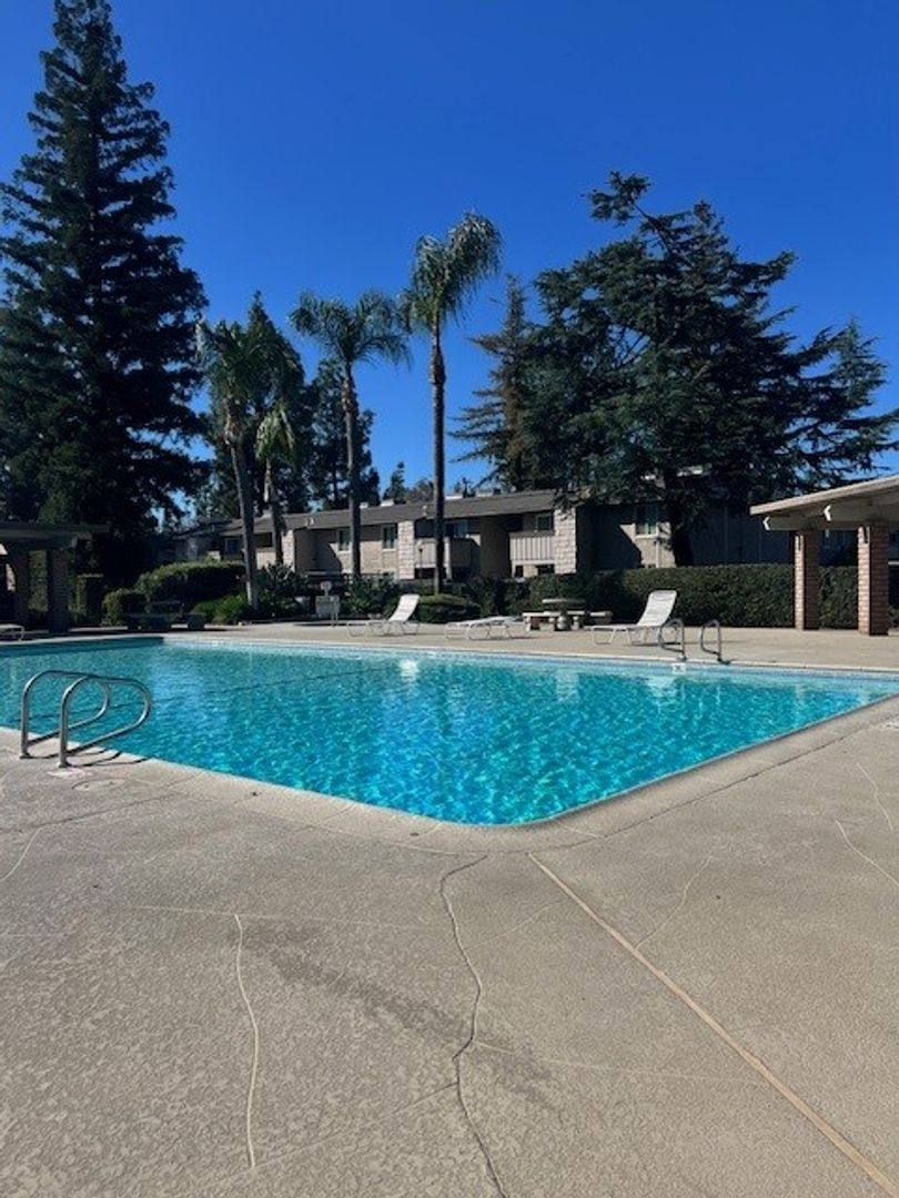 Apartment for rent at 5739 N Cedar Ave, Fresno, CA 93710