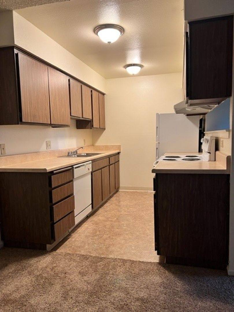 Apartment for rent at 5739 N Cedar Ave, Fresno, CA 93710