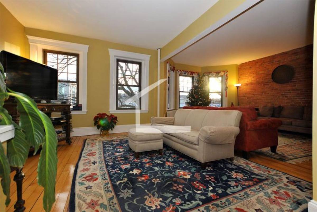 Apartment for rent at 1161 Commonwealth Ave #5, Allston, MA 02134