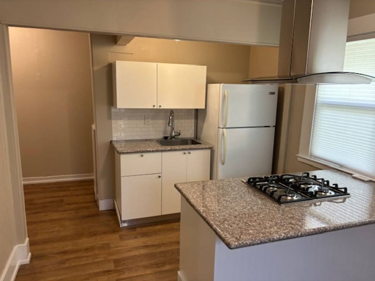 Apartment for rent at 404 W Walnut St, Lodi, CA 95240
