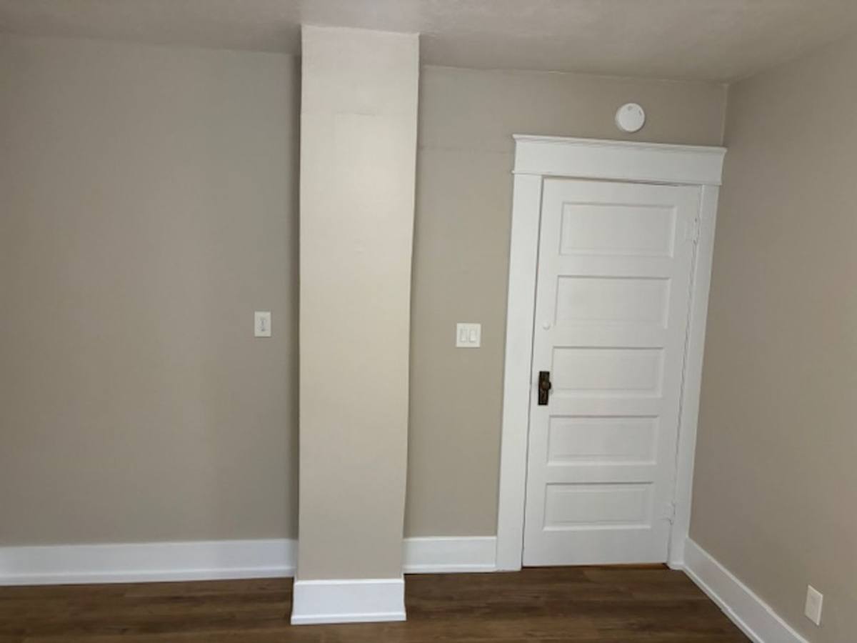Apartment for rent at 404 W Walnut St, Lodi, CA 95240