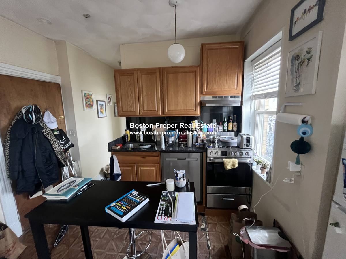 Apartment for rent at 108 Myrtle #18, Boston, MA 02114