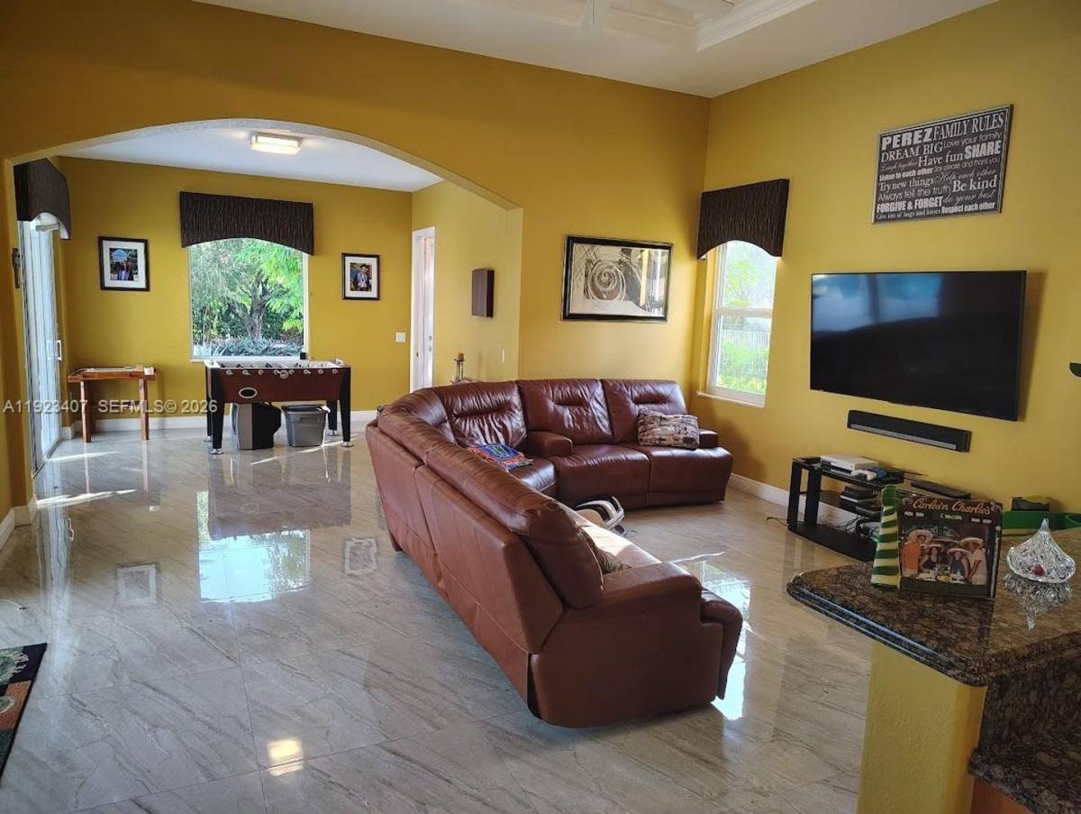 House for rent at 15802 SW 15th St, Fort Lauderdale, FL 33326
