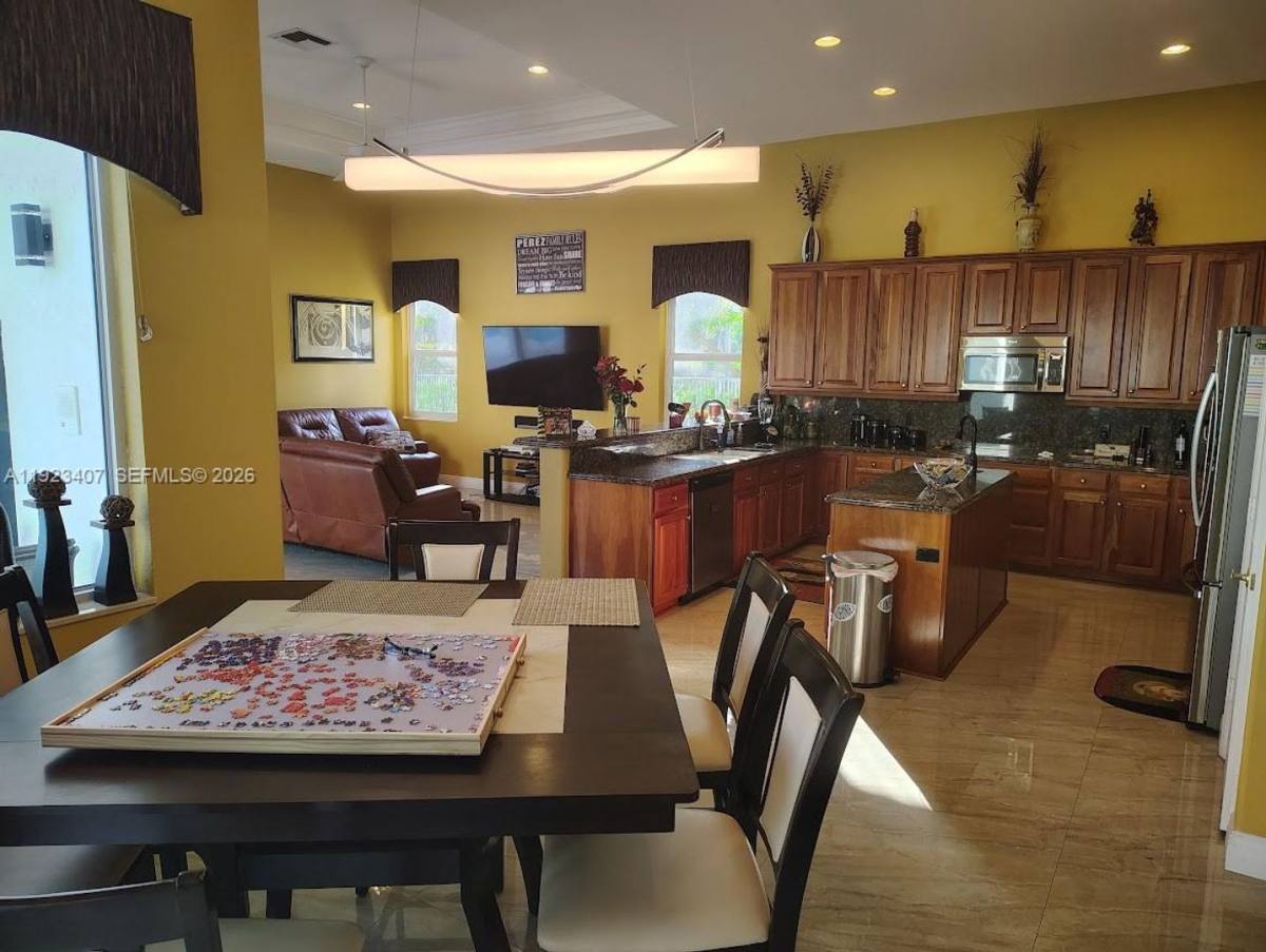 House for rent at 15802 SW 15th St, Fort Lauderdale, FL 33326