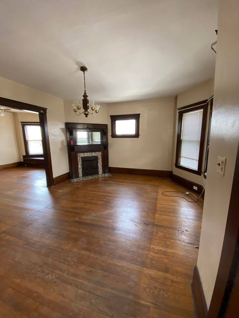 Apartment for rent at 1376 W 91st St, Cleveland, OH 44102