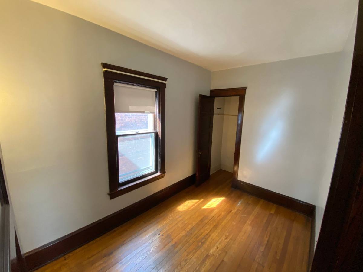 Apartment for rent at 1376 W 91st St, Cleveland, OH 44102