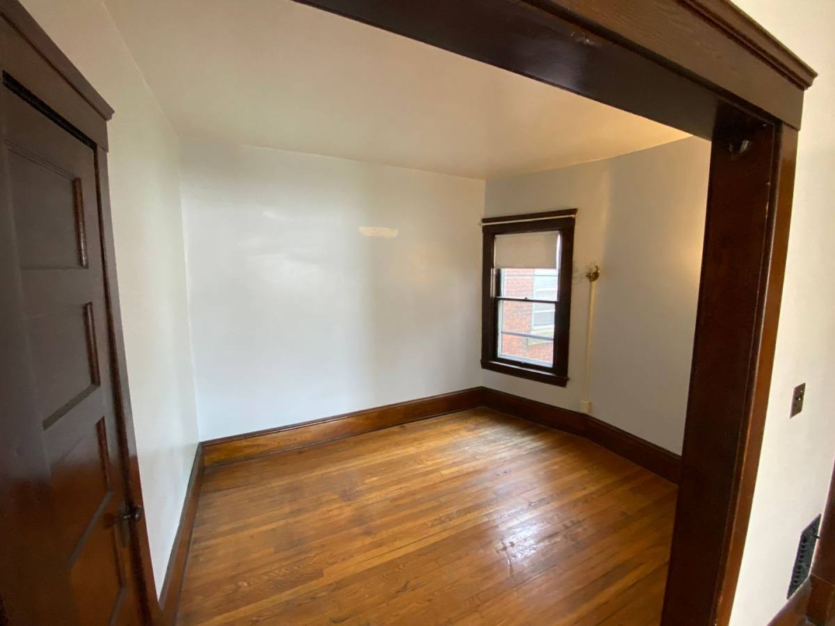 Apartment for rent at 1376 W 91st St, Cleveland, OH 44102