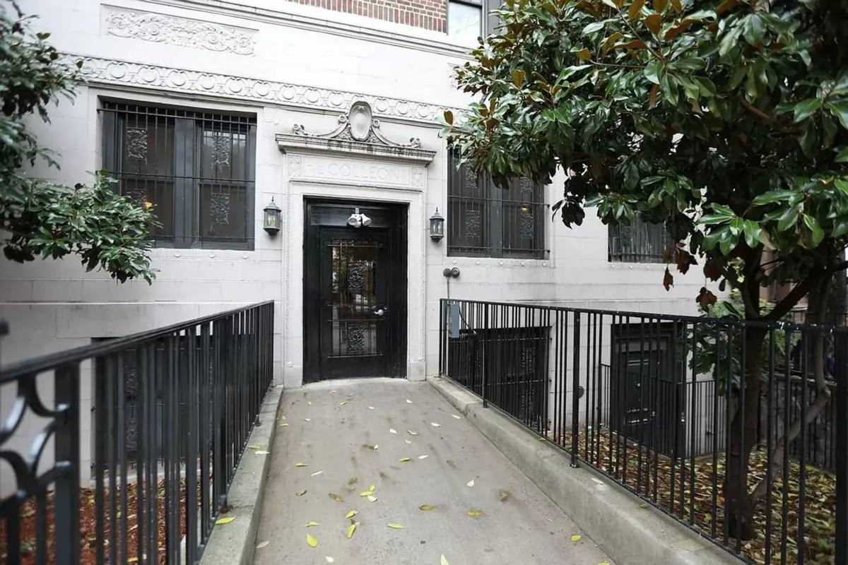 Apartment for rent at 39 Lincoln Park, Newark, NJ 07102