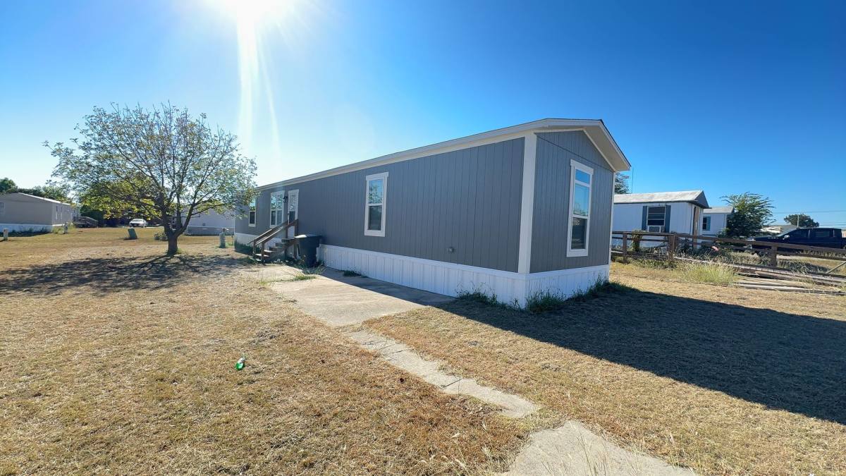 Apartment for rent at 101 E Elms Rd, Killeen, TX 76542
