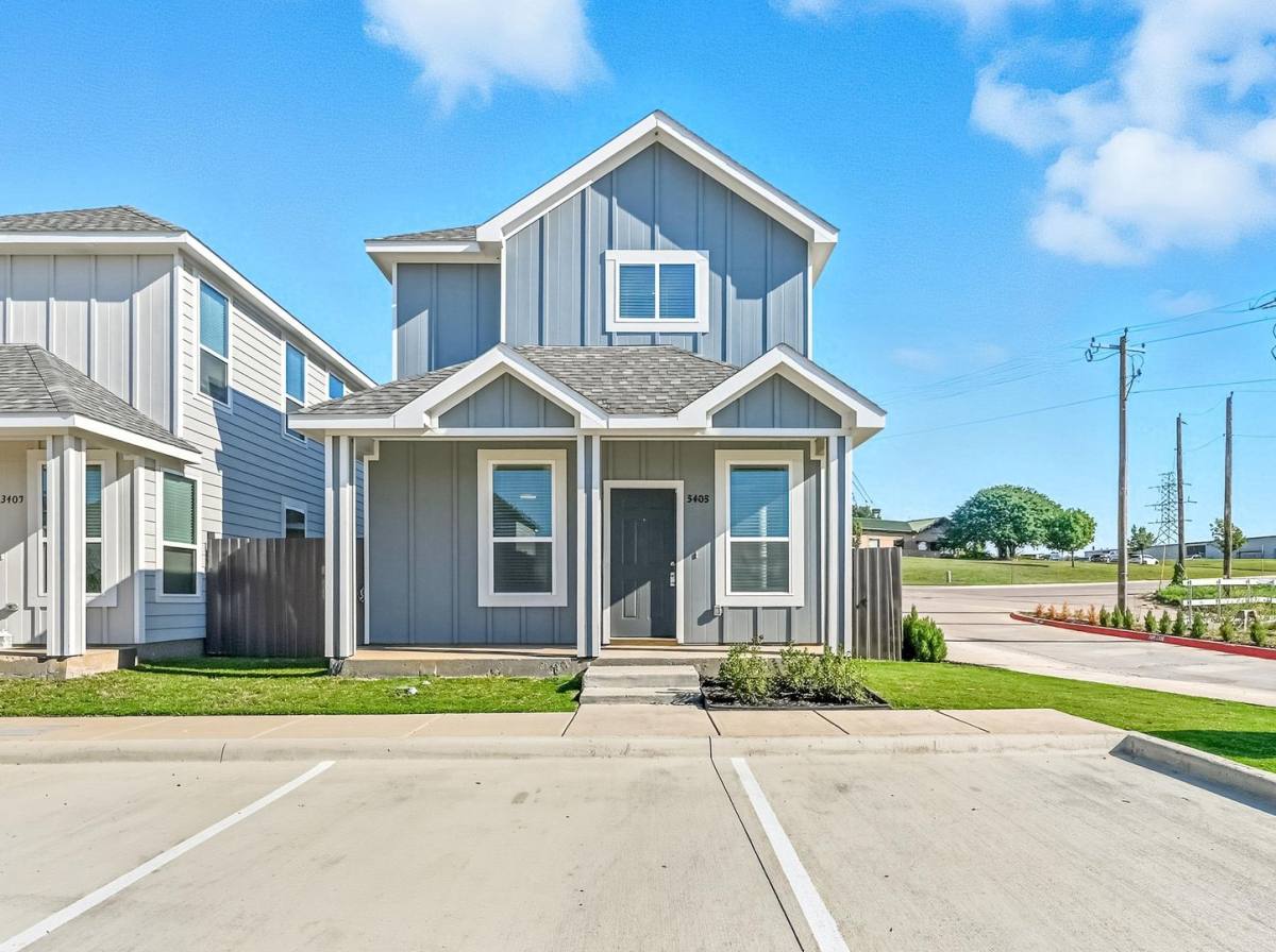 House for rent at 3475 Valley Vista Dr, Hurst, TX 76053