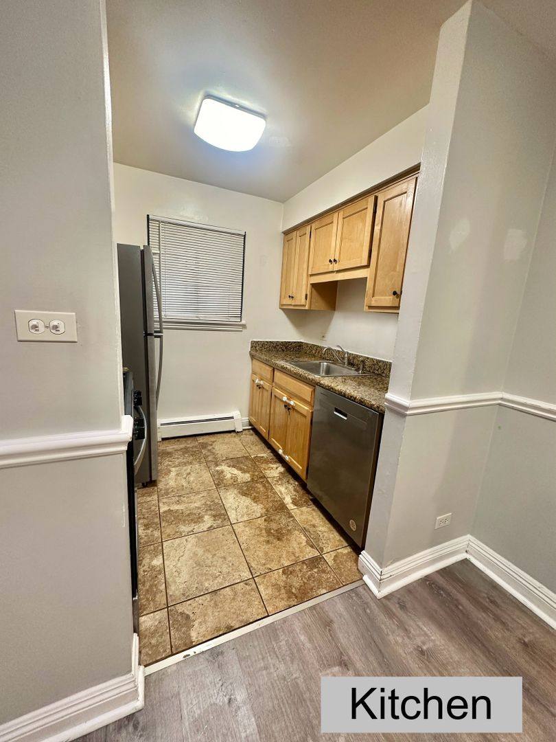 Apartment for rent at 1936 Wesley Ave, Evanston, IL 60201