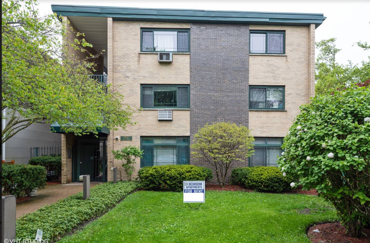 Apartment for rent at 1936 Wesley Ave, Evanston, IL 60201