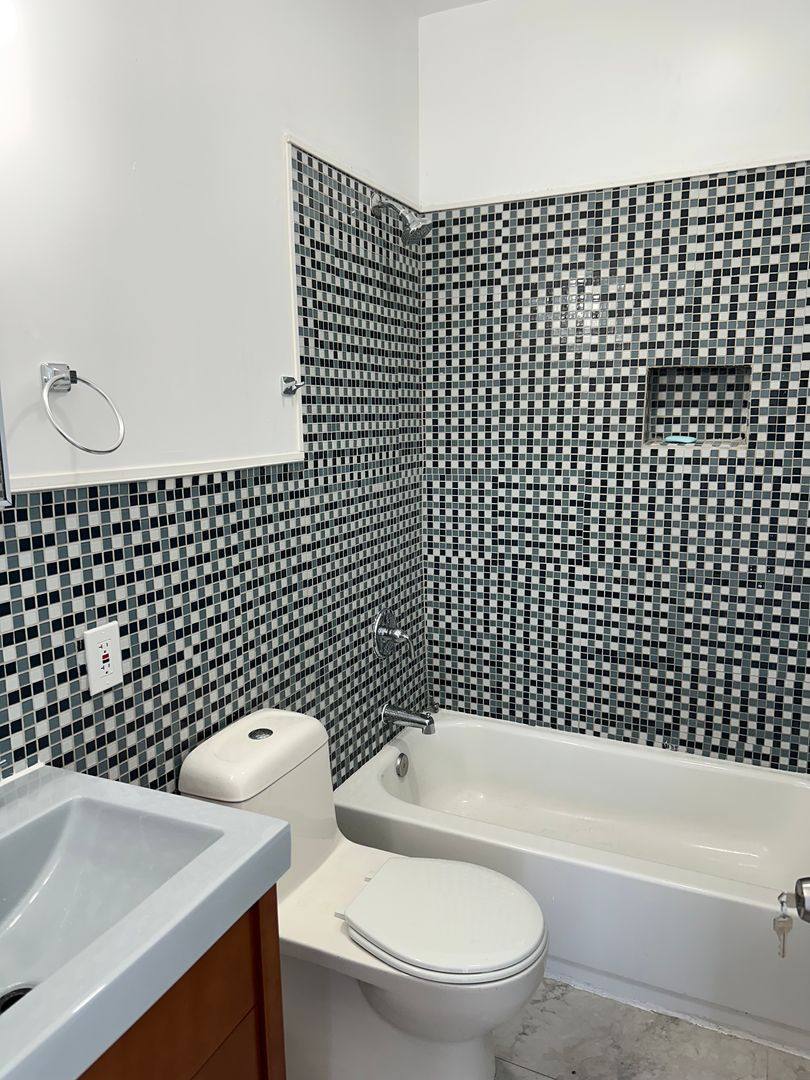 House for rent at 2620 McElderry St, Baltimore, MD 21205