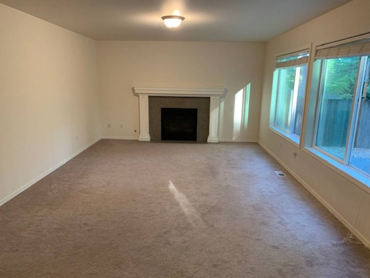 House for rent at 2907 NE 196th St, Seattle, WA 98155