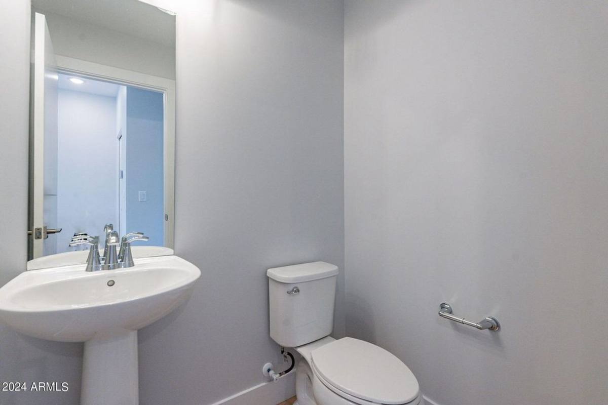 Townhouse for rent at 3301 N 18th St, Phoenix, AZ 85016