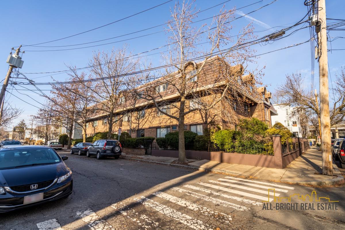 Apartment for rent at 84 Grant #8, Somerville, MA 02145