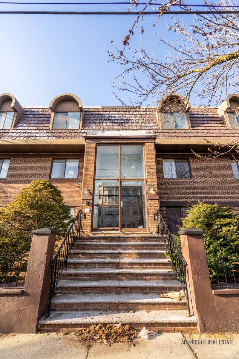 Apartment for rent at 84 Grant #8, Somerville, MA 02145