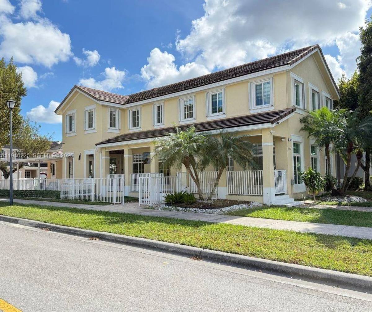 House for rent at 27037 SW 142nd Ave, Homestead, FL 33032