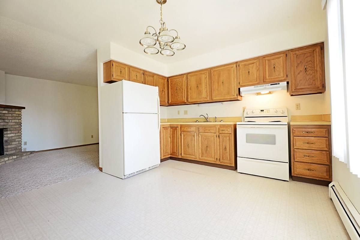Apartment for rent at 605 19th Ave SE, Minot, ND 58701