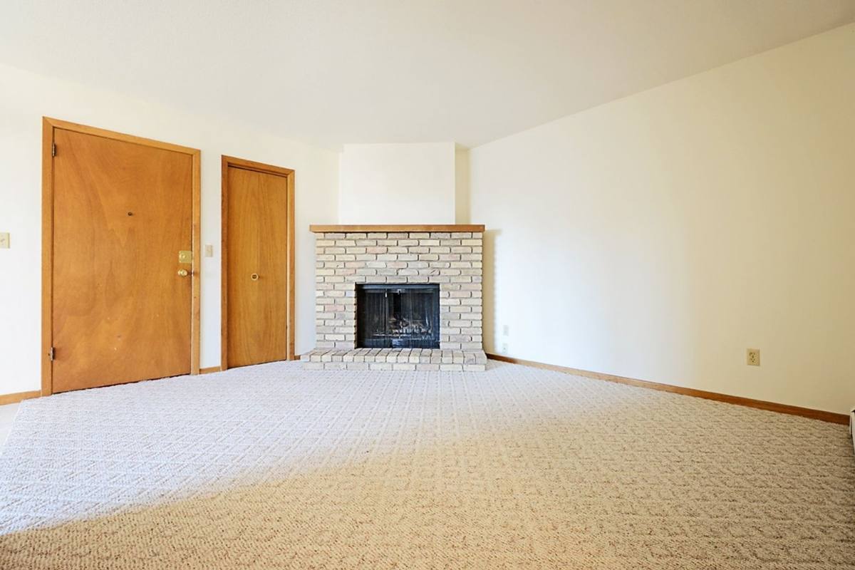 Apartment for rent at 605 19th Ave SE, Minot, ND 58701