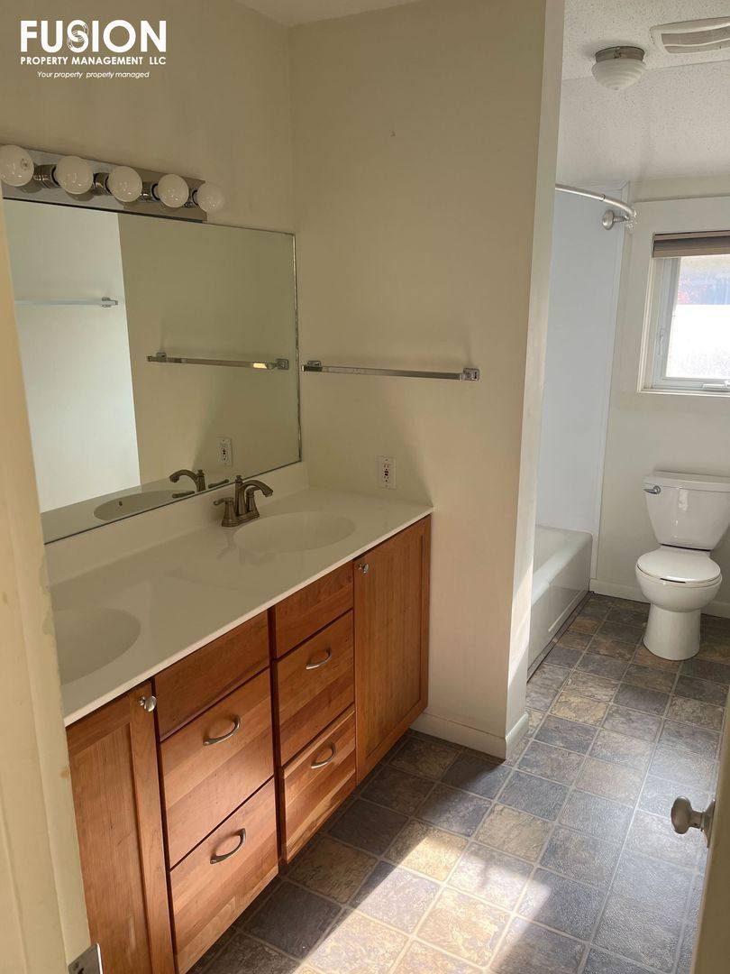House for rent at 209 Ledgewood Circle, Burlington, VT 05401