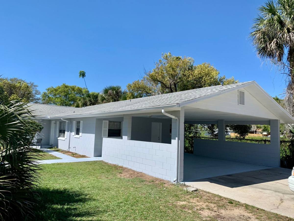 Apartment for rent at 701 N New Hampshire Ave, Tavares, FL 32778