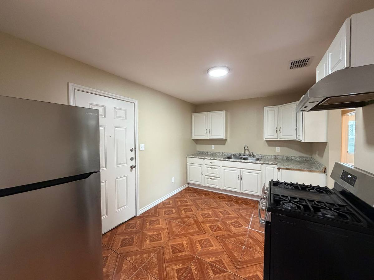 Apartment for rent at 1618 Birch Place, Corpus Christi, TX 78416