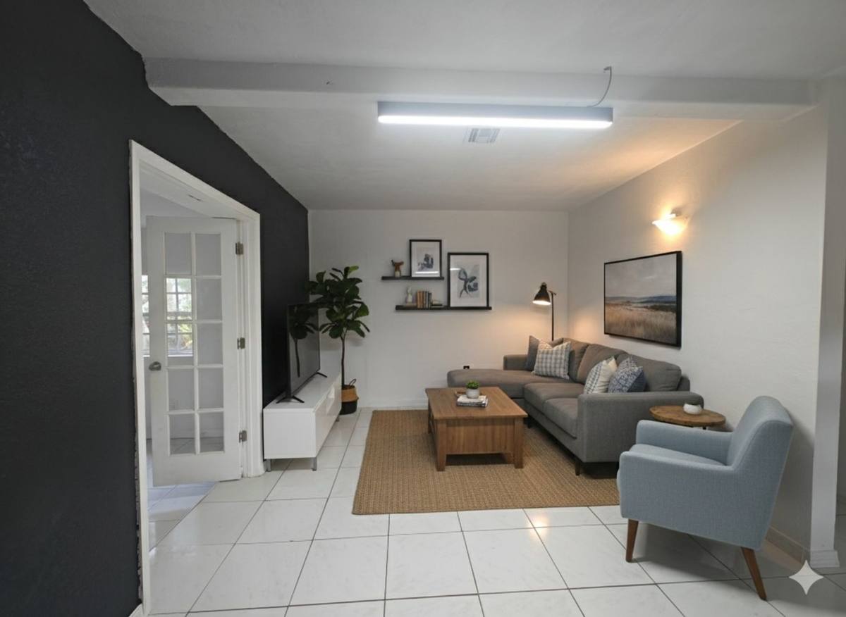 House for rent at 76 NE 170th St, Miami, FL 33162